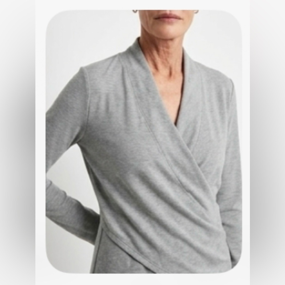 1. State Women's Wrap Sweater in light Gray M